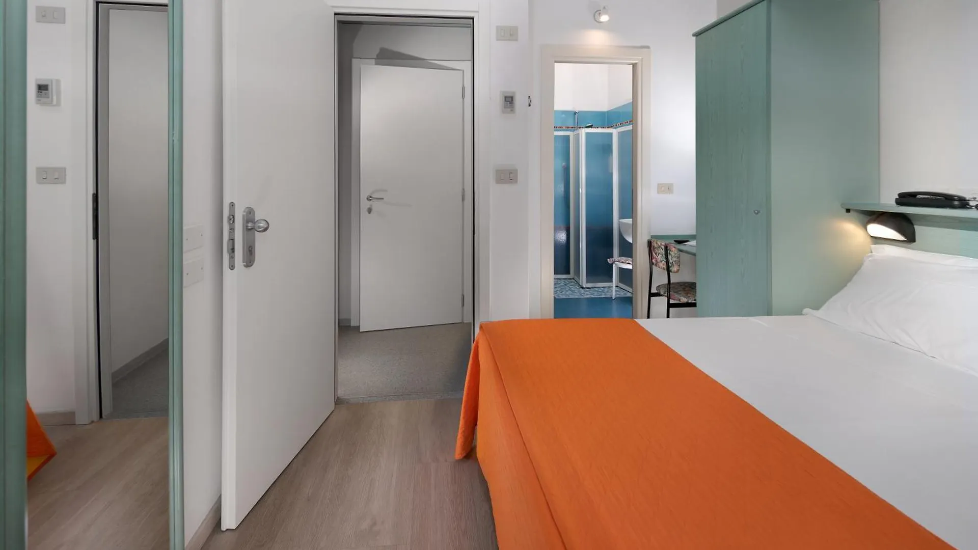 Hotel Eiffel Rimini 3*,