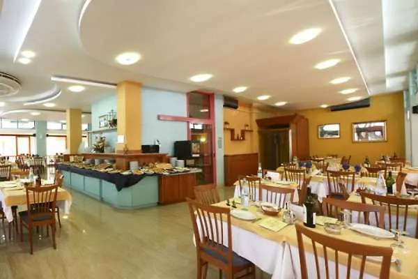 Hotel Eiffel Rimini 3*,