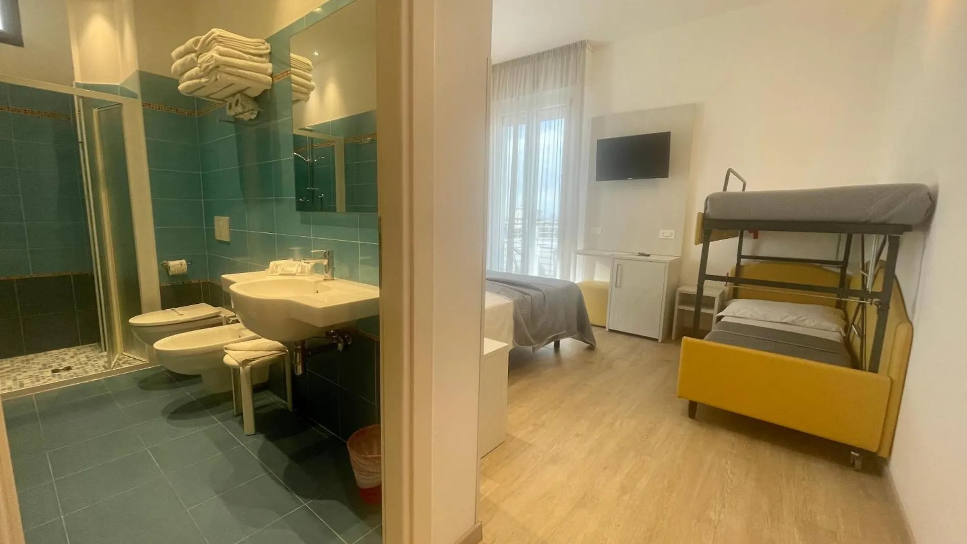 Hotel Eiffel Rimini 3*,  Italy